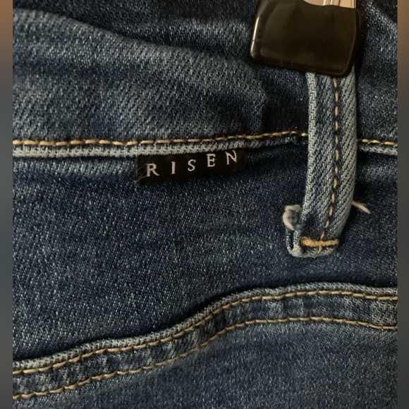 Risen High Waist Denim Shorts Size L.  NWT. Dark Wash. - Picture 3 of 10